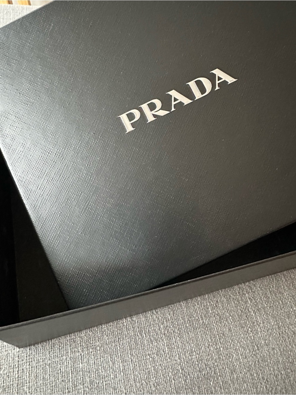 Prada Box - Picture 3 of 4